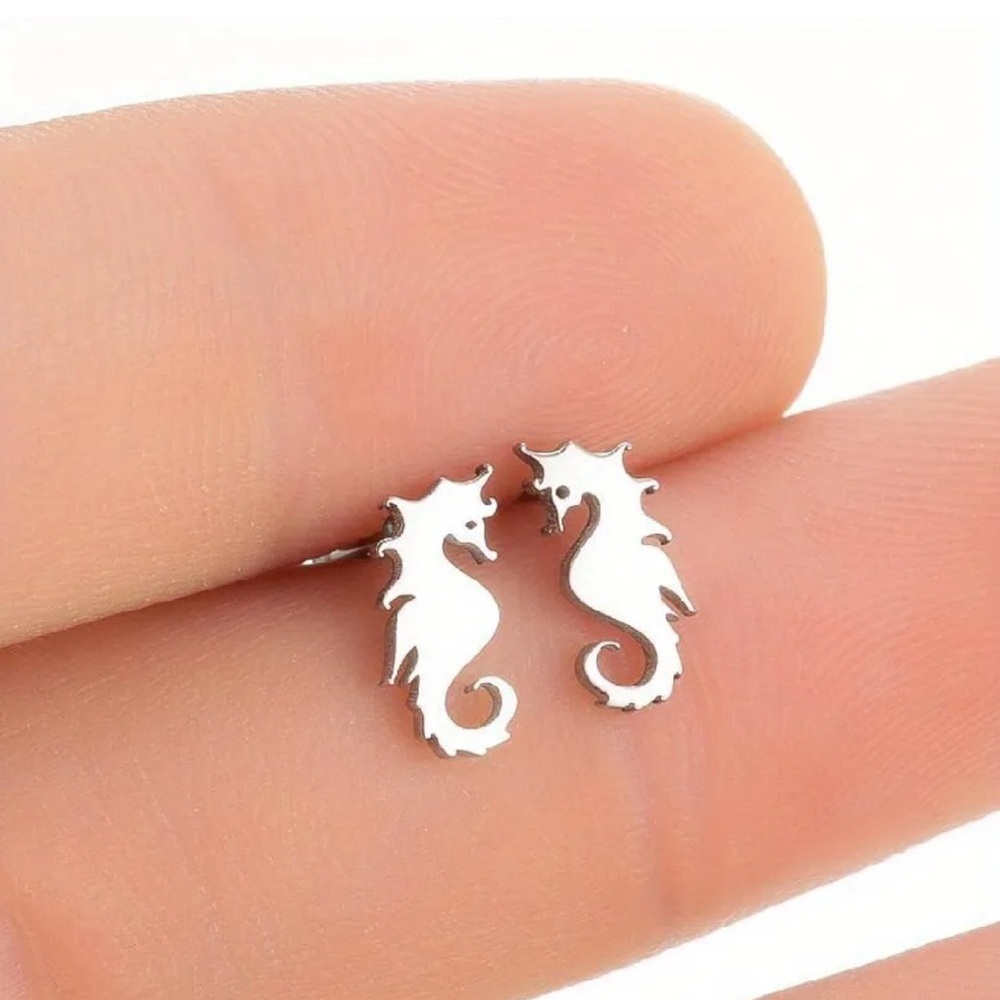 Seahorse stainless steel Stud Earrings. Please choose from available colors.